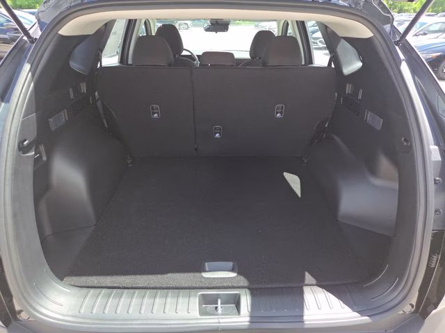 2026 Phantom Black Hyundai Tucson SE FWD SUV