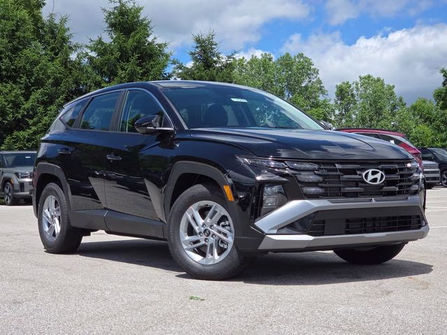 2026 Phantom Black Hyundai Tucson SE FWD SUV