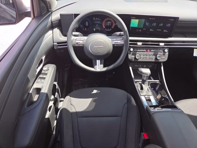 2026 Phantom Black Hyundai Tucson SE FWD SUV