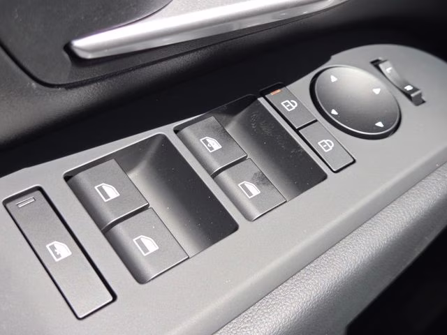 2026 Phantom Black Hyundai Tucson SE FWD SUV