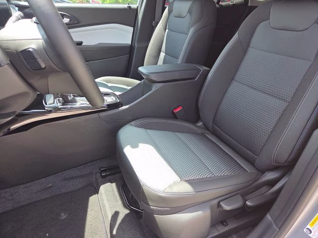 2026 Sterling Gray Metallic Chevrolet Trax LT FWD SUV