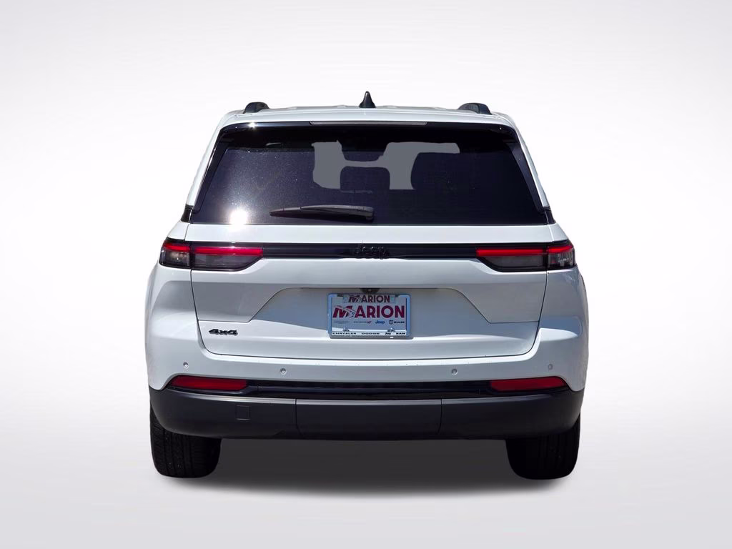 2023 Bright White Clearcoat Jeep Grand Cherokee Altitude X 4X4 SUV