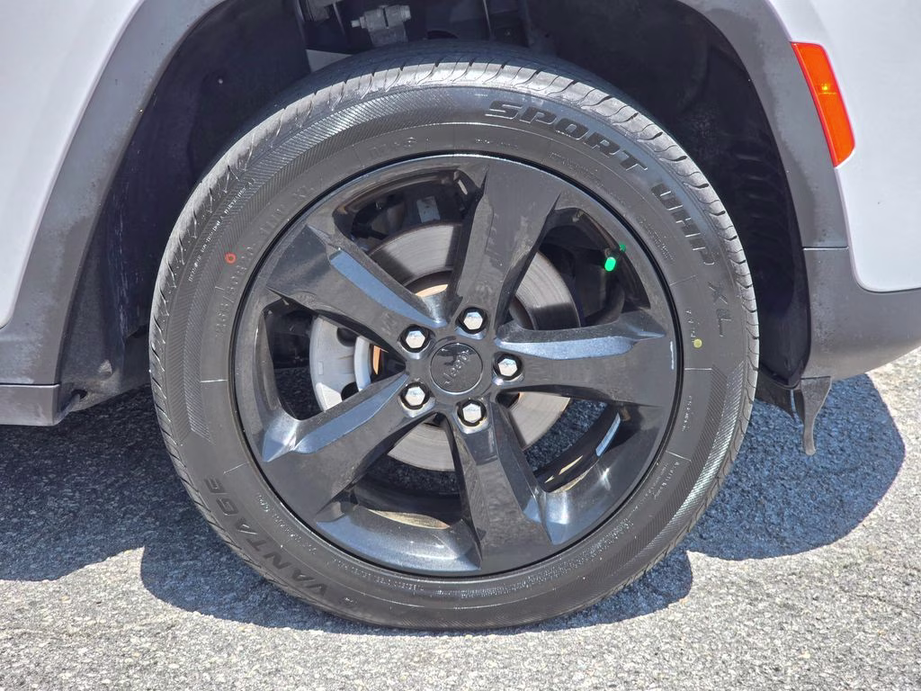 2023 Bright White Clearcoat Jeep Grand Cherokee Altitude X 4X4 SUV