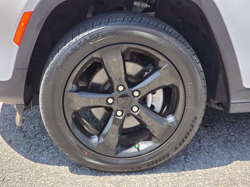 2023 Bright White Clearcoat Jeep Grand Cherokee Altitude X 4X4 SUV