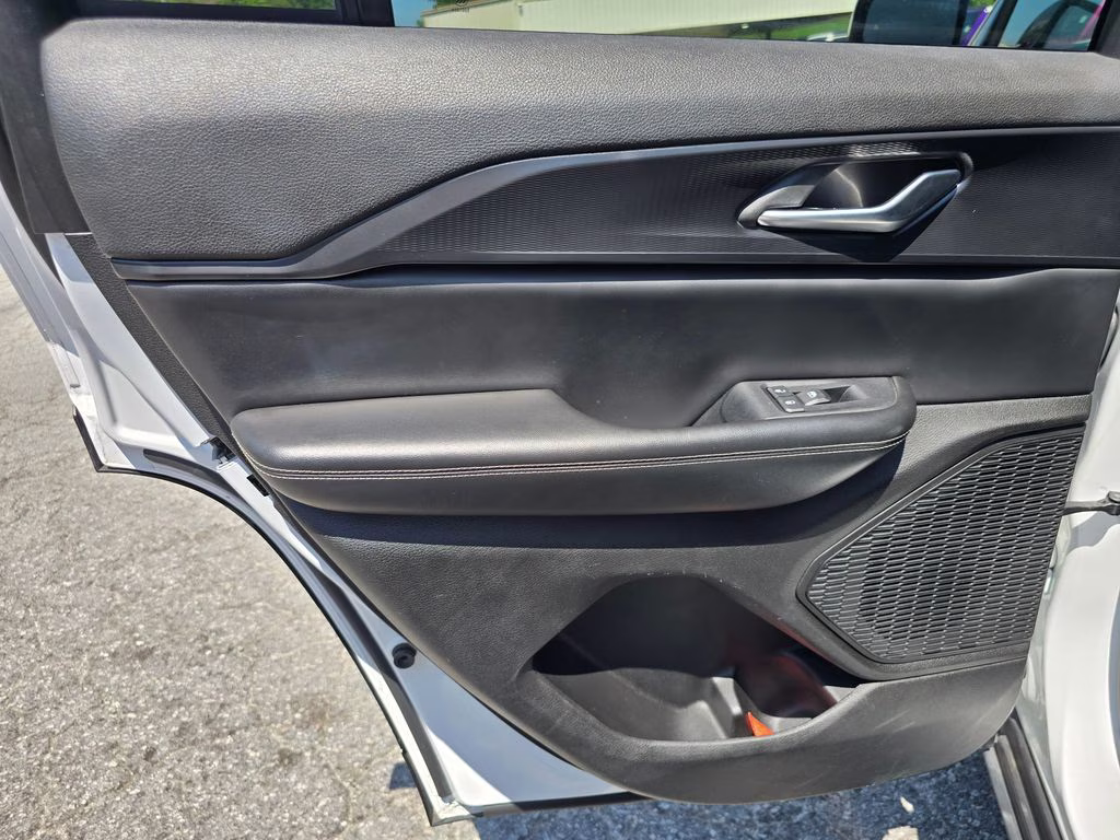 2023 Bright White Clearcoat Jeep Grand Cherokee Altitude X 4X4 SUV