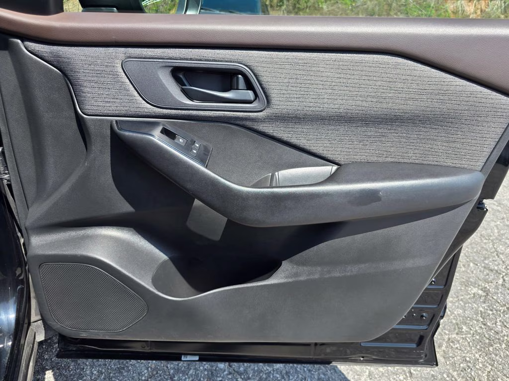 2023 Super Black Nissan Rogue S FWD SUV