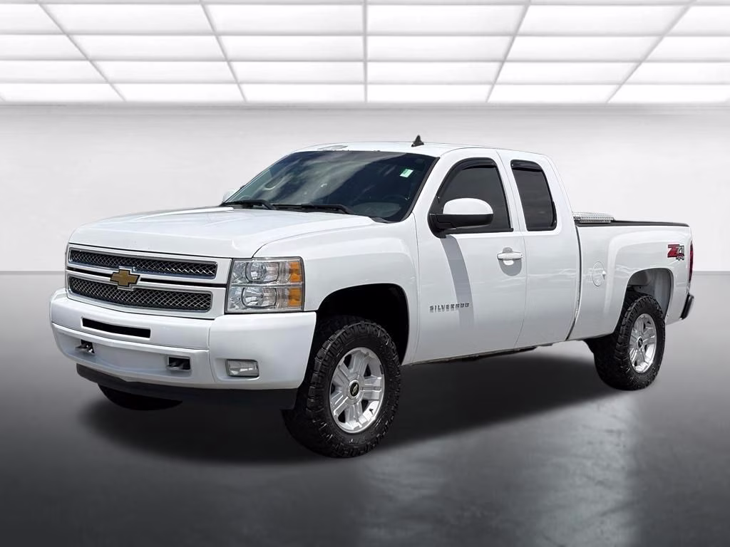 2013 Summit White Chevrolet Silverado 1500 LT 4X4 Truck