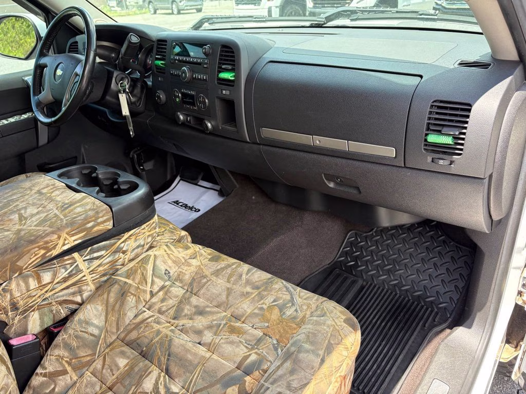 2013 Summit White Chevrolet Silverado 1500 LT 4X4 Truck