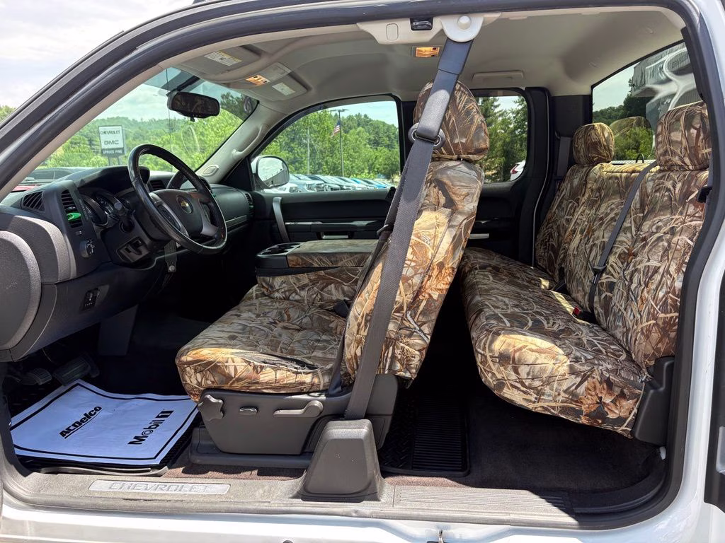 2013 Summit White Chevrolet Silverado 1500 LT 4X4 Truck
