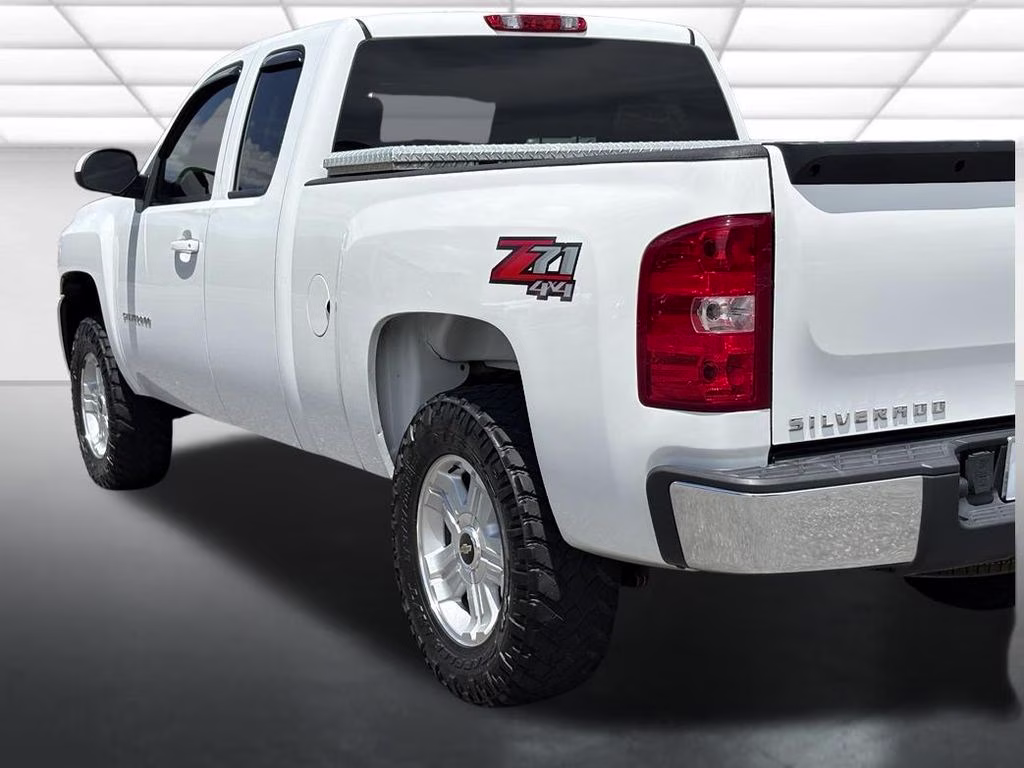 2013 Summit White Chevrolet Silverado 1500 LT 4X4 Truck