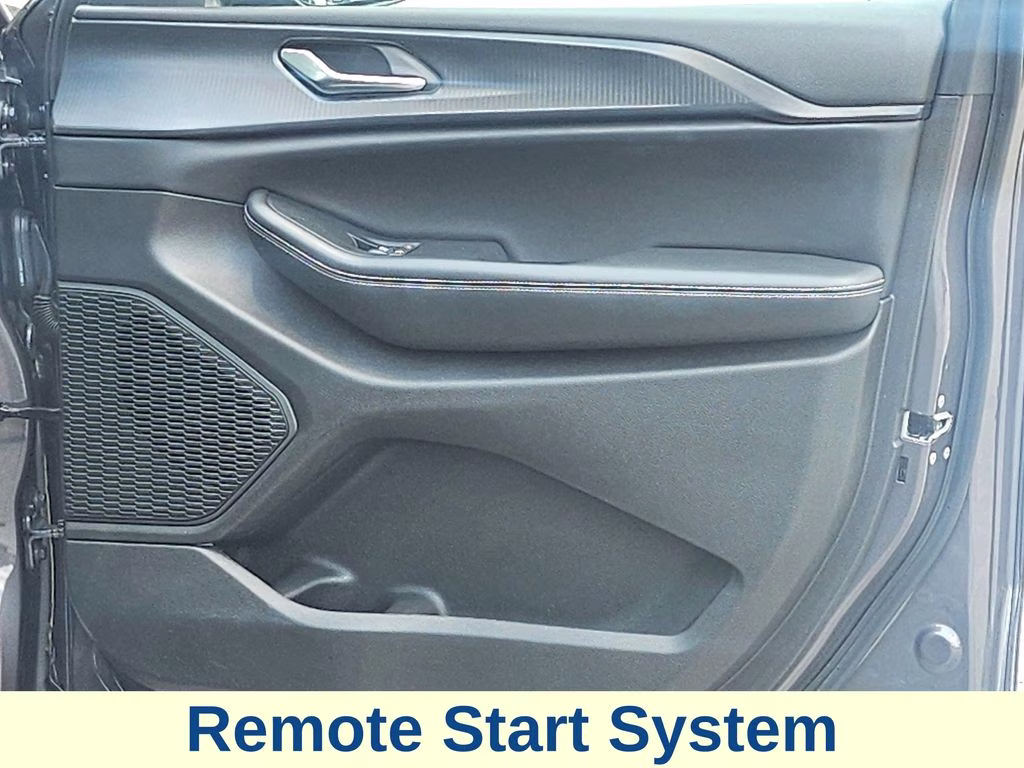 2024 Baltic Gray Metallic Clearcoat Jeep Grand Cherokee Altitude RWD SUV