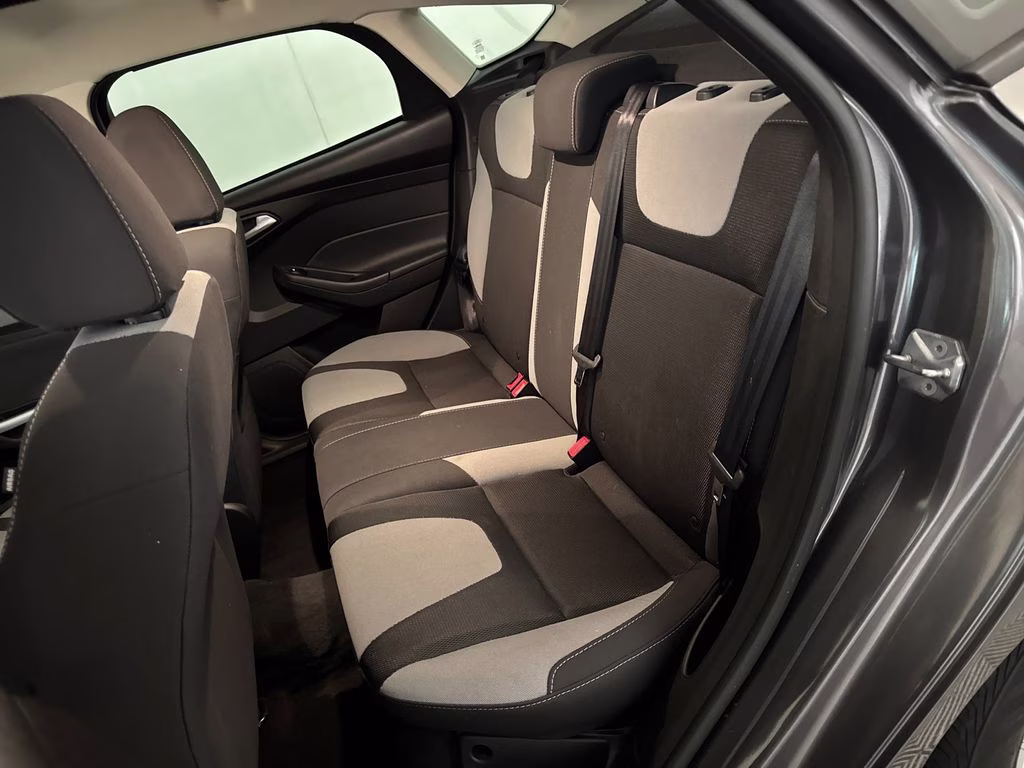 2012 Sterling Gray Metallic Ford Focus SE FWD Hatchback