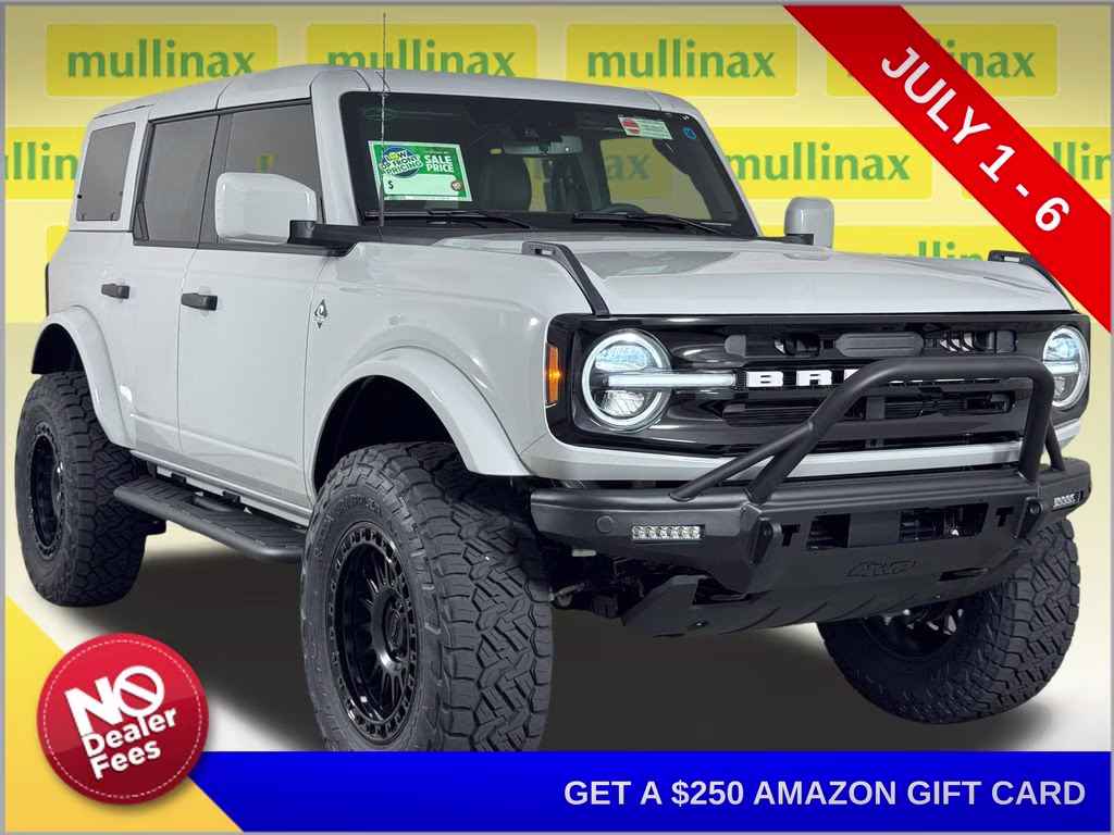 2026 Avalanche Gray Ford Bronco Outer Banks 4X4 SUV