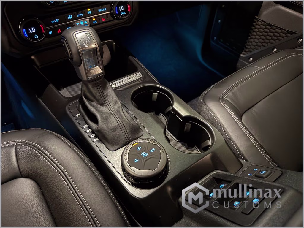 2026 Avalanche Gray Ford Bronco Outer Banks 4X4 SUV
