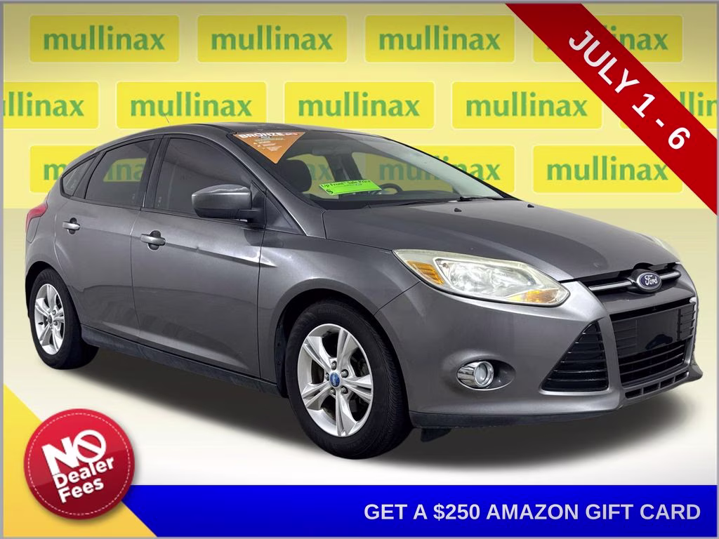 2012 Sterling Gray Metallic Ford Focus SE FWD Hatchback