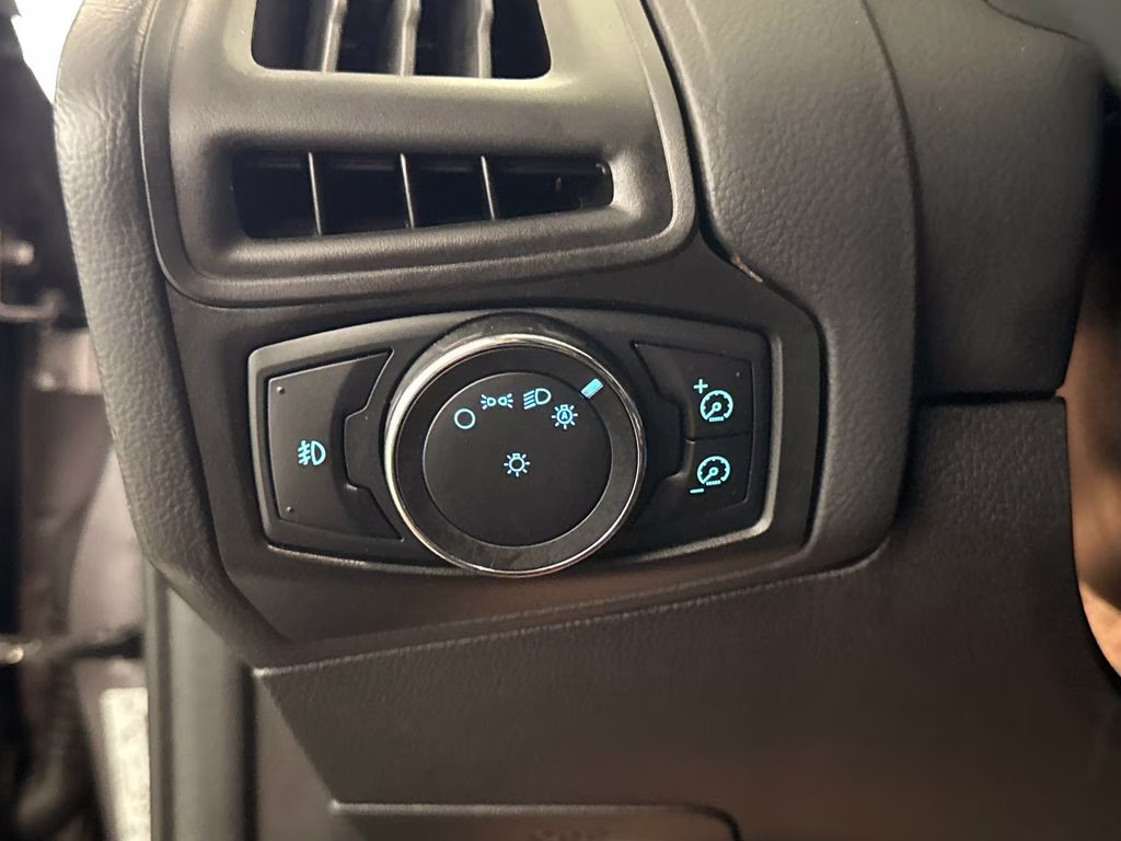 2012 Sterling Gray Metallic Ford Focus SE FWD Hatchback