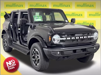 2026 Shadow Black Ford Bronco Outer Banks 4X4 SUV