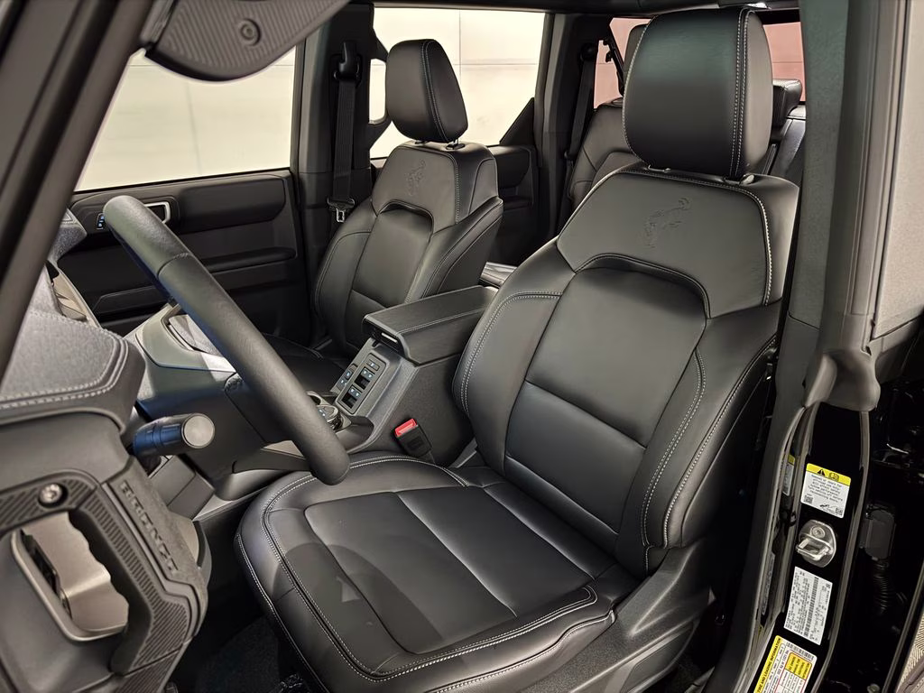 2026 Shadow Black Ford Bronco Outer Banks 4X4 SUV