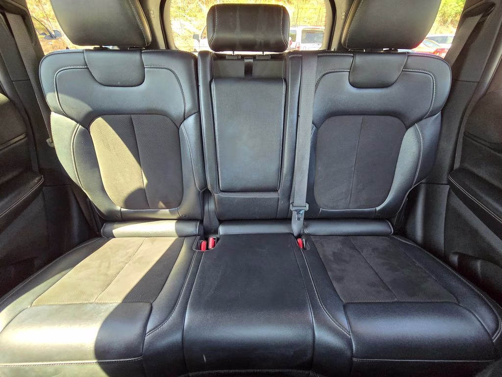 2023 Bright White Clearcoat Jeep Grand Cherokee Altitude X 4X4 SUV