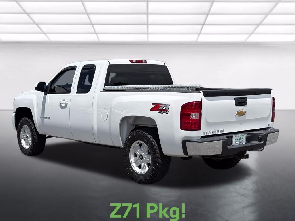 2013 Summit White Chevrolet Silverado 1500 LT 4X4 Truck