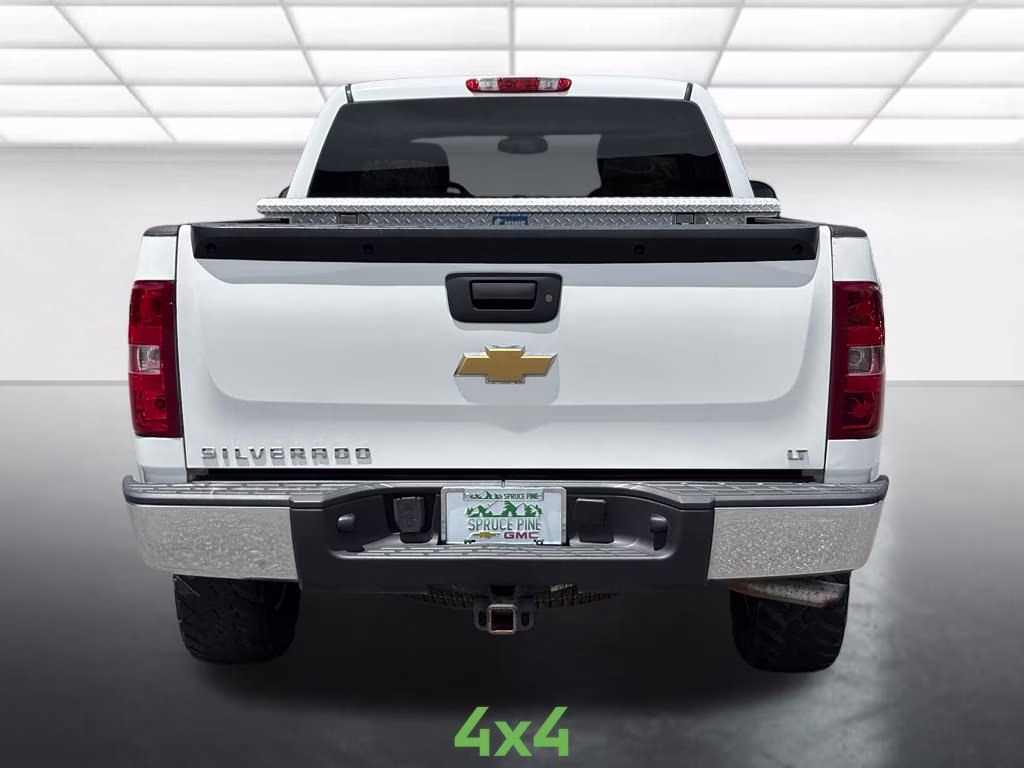 2013 Summit White Chevrolet Silverado 1500 LT 4X4 Truck