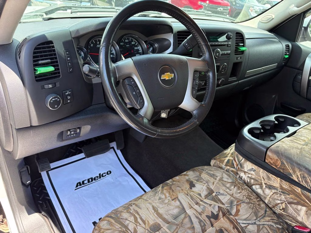 2013 Summit White Chevrolet Silverado 1500 LT 4X4 Truck