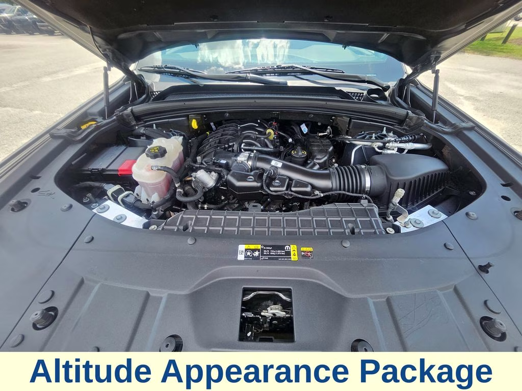 2024 Baltic Gray Metallic Clearcoat Jeep Grand Cherokee Altitude RWD SUV