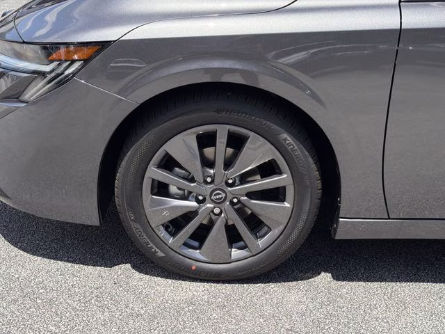 2026 Gun Metallic Nissan Sentra SL FWD Sedan
