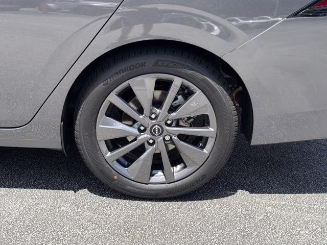 2026 Gun Metallic Nissan Sentra SL FWD Sedan