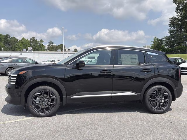 2026 Super Black Nissan Kicks SR FWD SUV