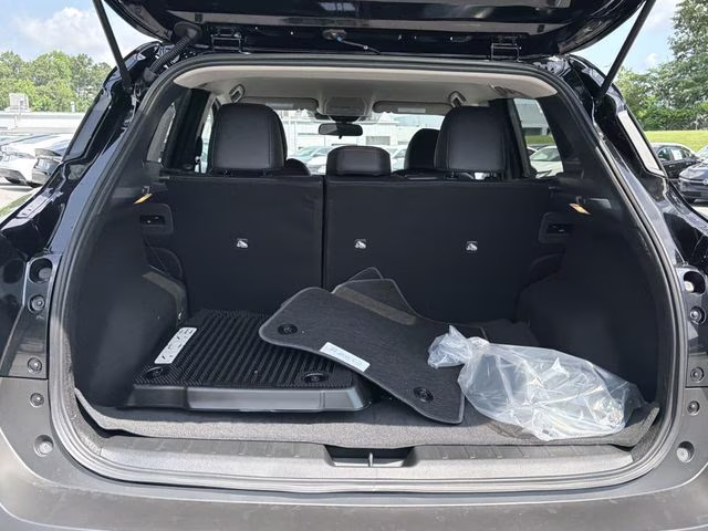 2026 Super Black Nissan Kicks SR FWD SUV