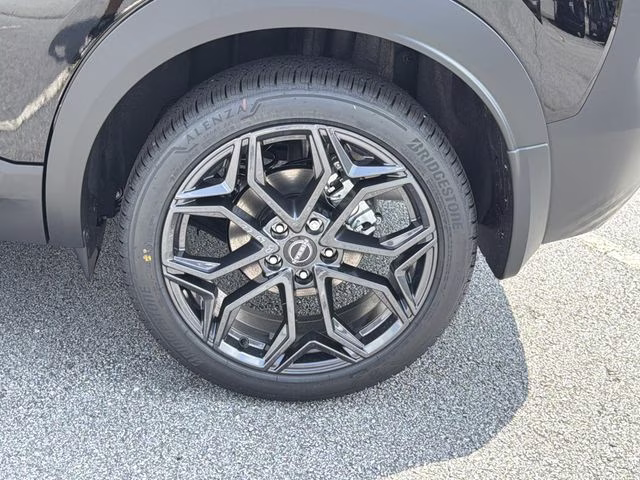 2026 Super Black Nissan Kicks SR FWD SUV