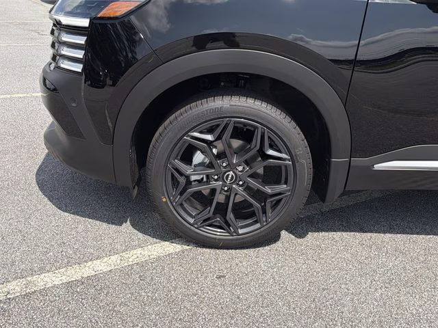 2026 Super Black Nissan Kicks SR FWD SUV