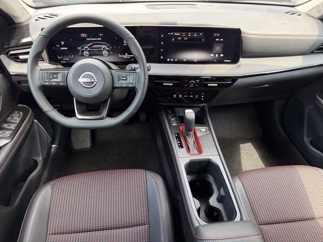 2026 Gun Metallic/Scarlet Ember Tintcoat Nissan Kicks SR FWD SUV