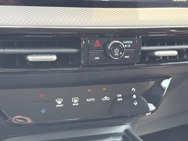 2026 Gun Metallic/Scarlet Ember Tintcoat Nissan Kicks SR FWD SUV