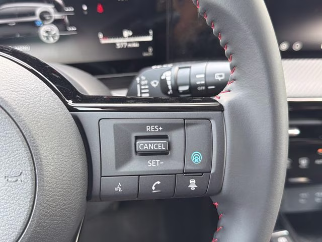 2026 Gun Metallic/Scarlet Ember Tintcoat Nissan Kicks SR FWD SUV