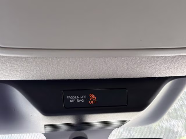 2026 Gun Metallic/Scarlet Ember Tintcoat Nissan Kicks SR FWD SUV