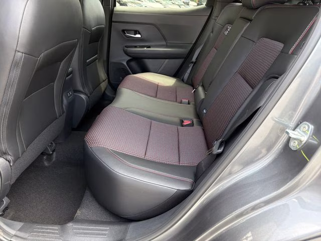 2026 Gun Metallic/Scarlet Ember Tintcoat Nissan Kicks SR FWD SUV
