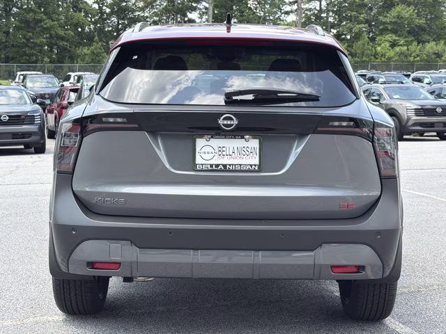 2026 Gun Metallic/Scarlet Ember Tintcoat Nissan Kicks SR FWD SUV