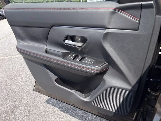 2026 Canyon Bronze Metallic Nissan Kicks SR AWD SUV
