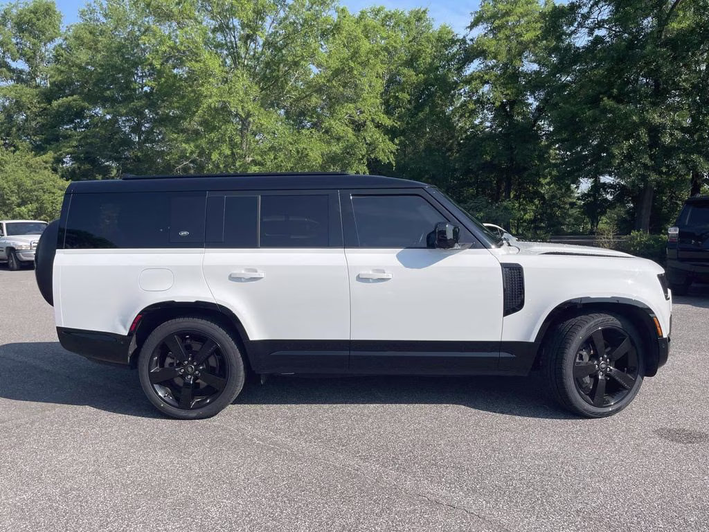 2023 White Land Rover Defender 130 X-Dynamic SE AWD SUV