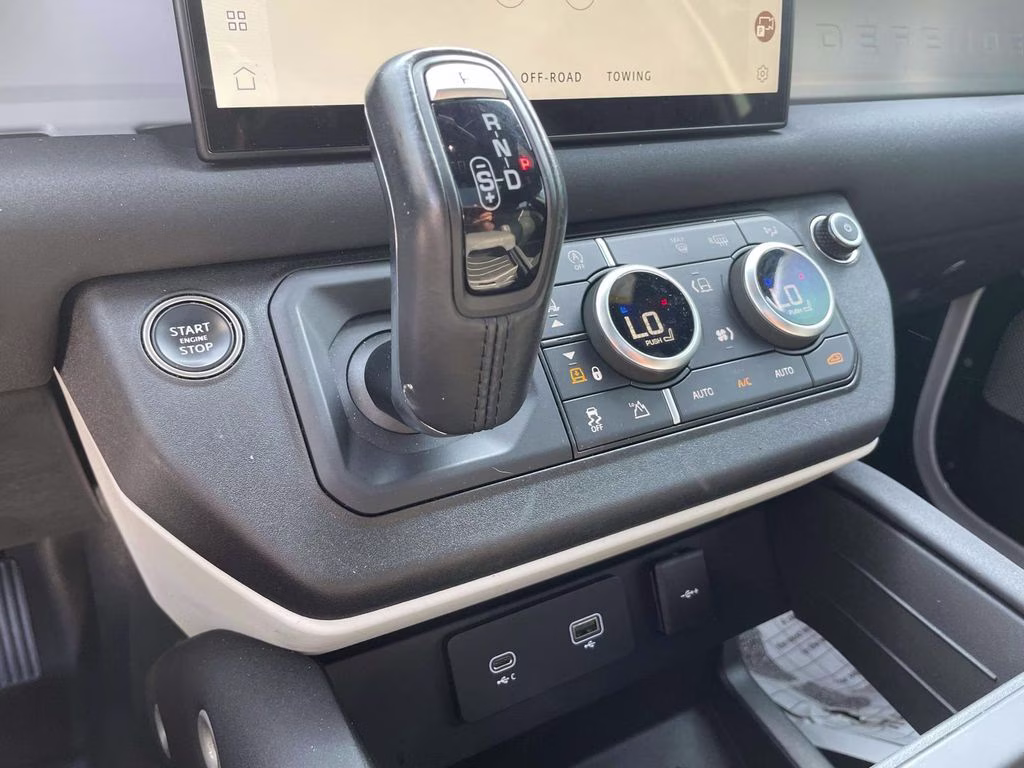 2023 White Land Rover Defender 130 X-Dynamic SE AWD SUV
