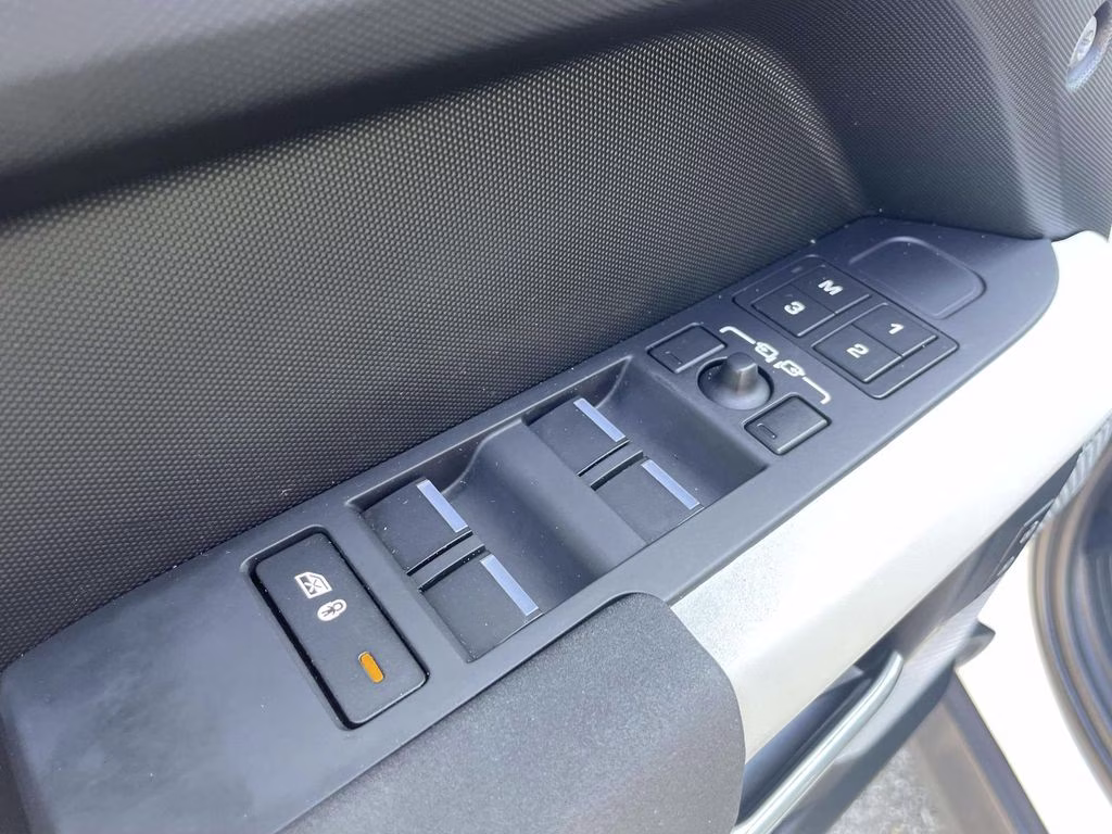 2023 White Land Rover Defender 130 X-Dynamic SE AWD SUV
