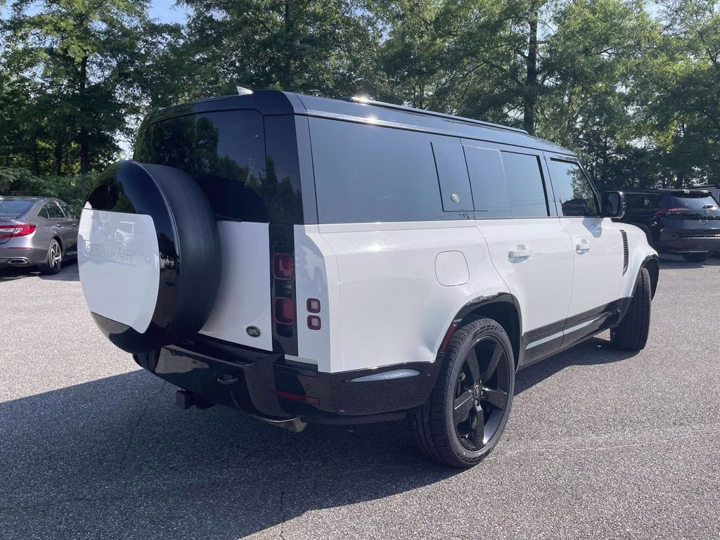 2023 White Land Rover Defender 130 X-Dynamic SE AWD SUV