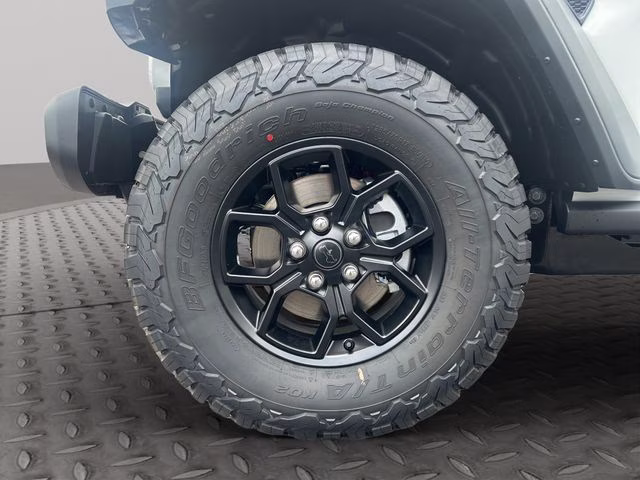 2026 Bright White Clearcoat Jeep Wrangler Willys 4X4 SUV