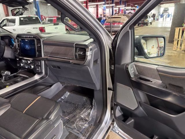 2022 Silver Metallic Ford F-150 Platinum 4X4 Truck