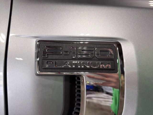 2022 Silver Metallic Ford F-150 Platinum 4X4 Truck