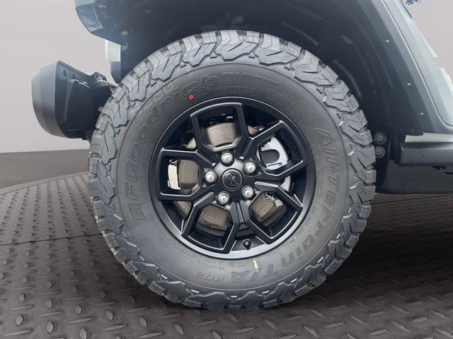 2026 Bright White Clearcoat Jeep Wrangler Willys 4X4 SUV