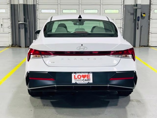 2025 Serenity White Hyundai Elantra SEL Convenience FWD Sedan