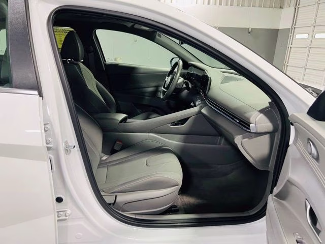 2025 Serenity White Hyundai Elantra SEL Convenience FWD Sedan